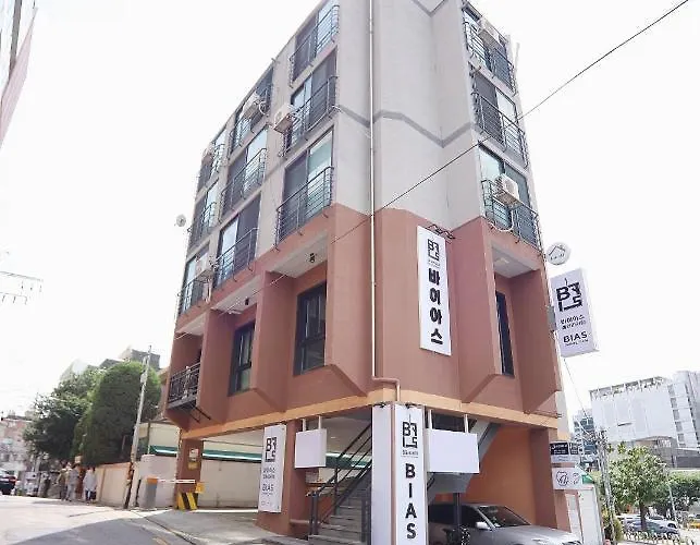 스위트 아파트 *